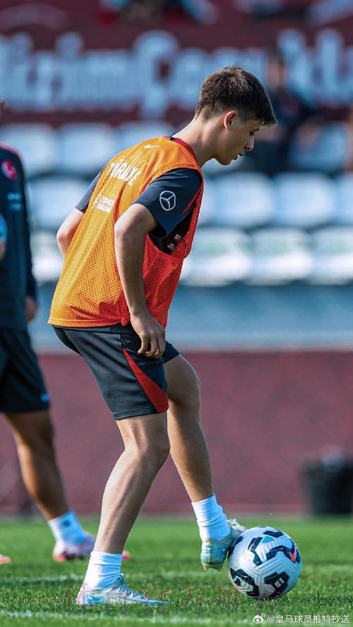 居莱尔因出场时间骤减而不安 他期望回国家队救赎 居莱尔因出场时间骤减而不安 他期望回国家队救赎